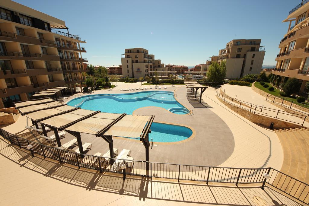 Menada Luxor Apartments Sveti Vlas Eksteriør billede