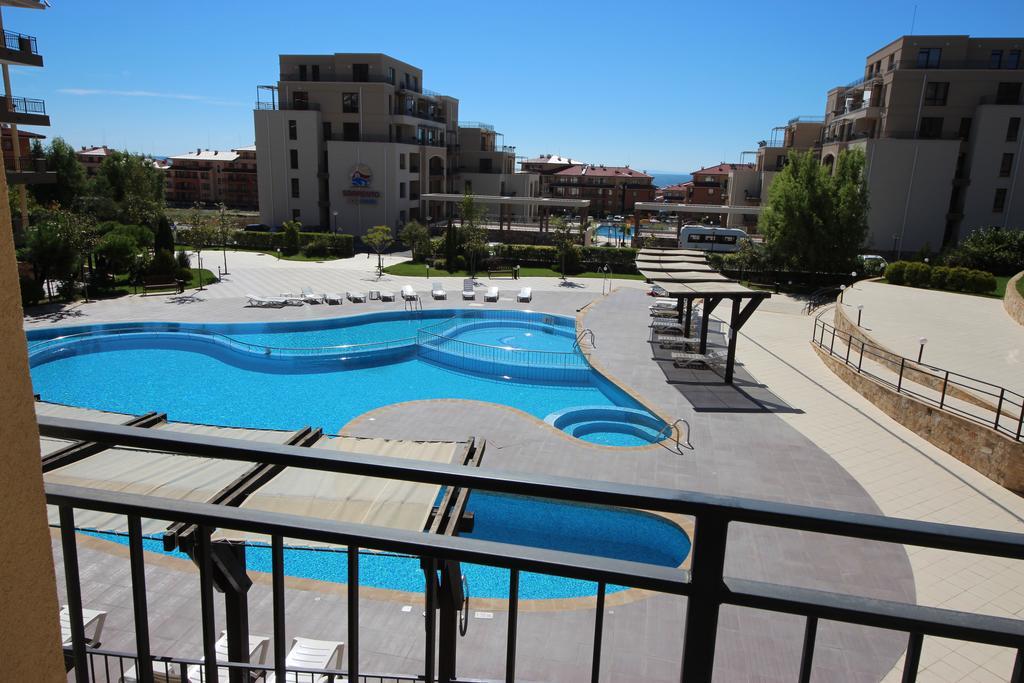 Menada Luxor Apartments Sveti Vlas Eksteriør billede