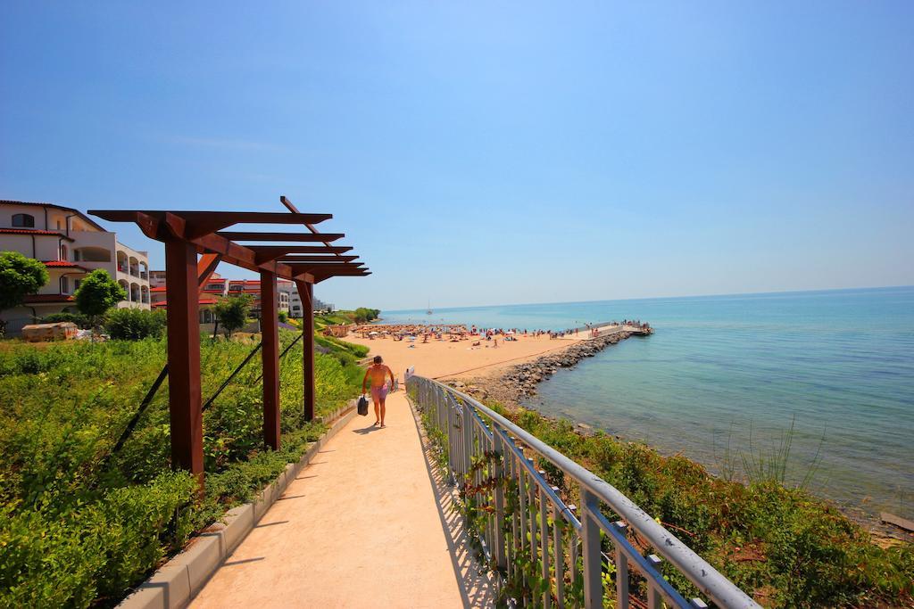 Menada Luxor Apartments Sveti Vlas Eksteriør billede