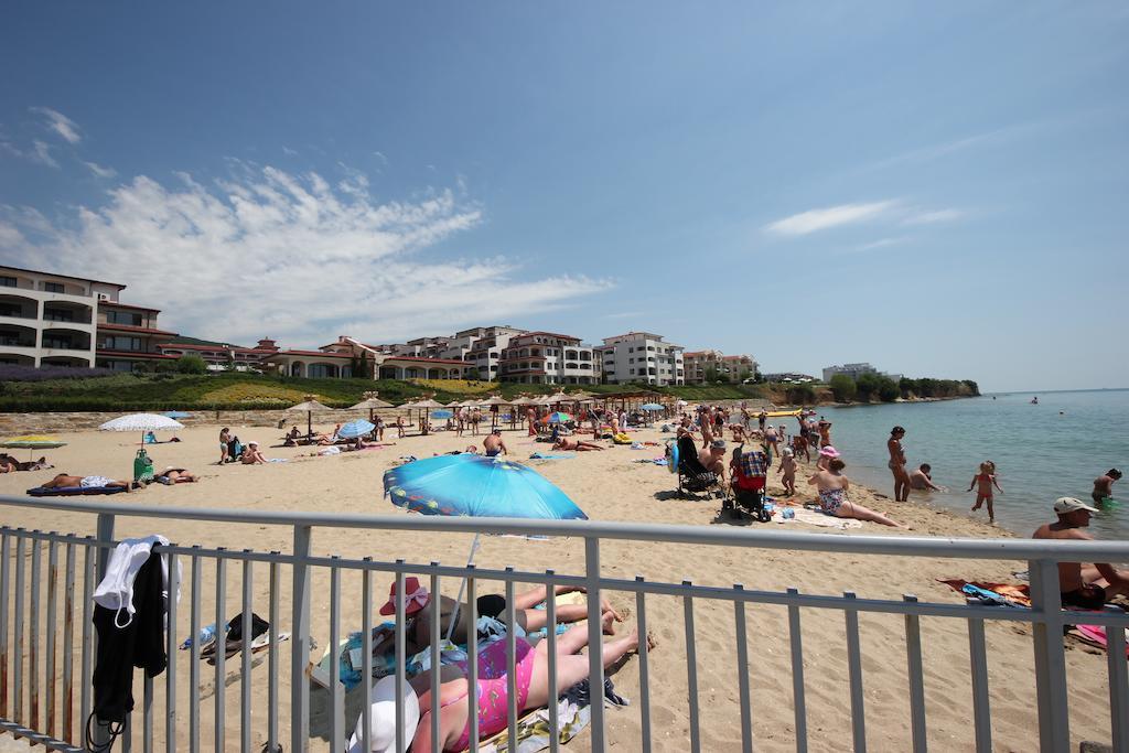 Menada Luxor Apartments Sveti Vlas Eksteriør billede