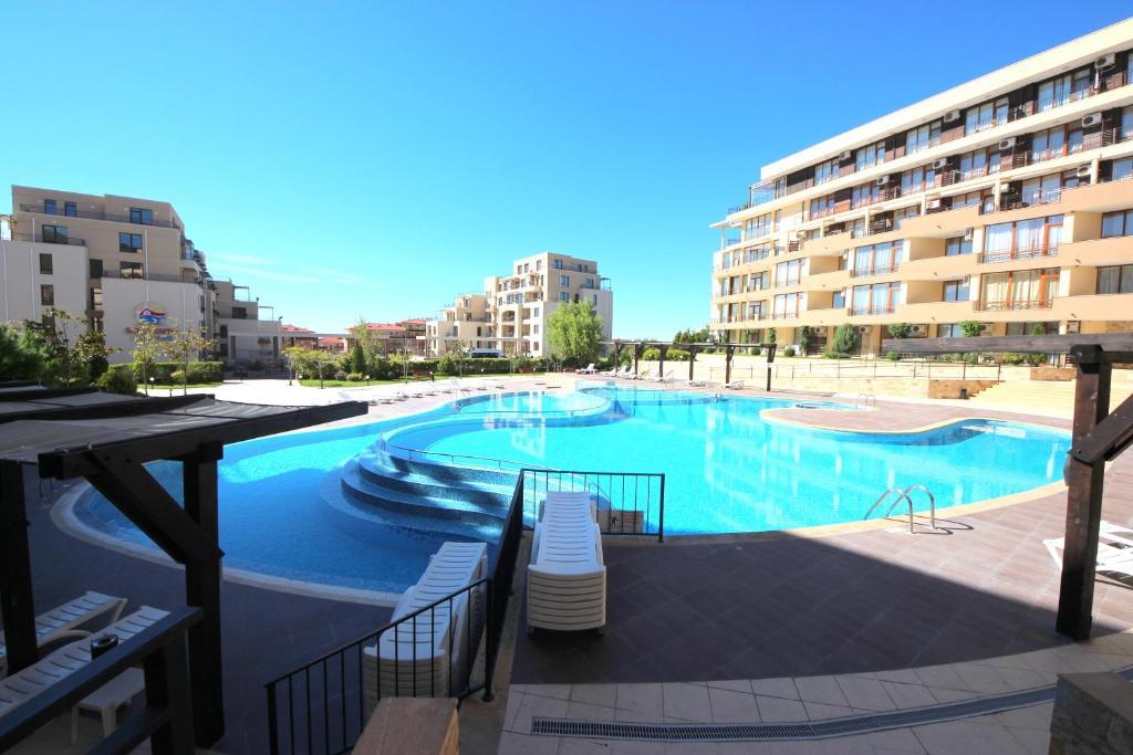 Menada Luxor Apartments Sveti Vlas Eksteriør billede