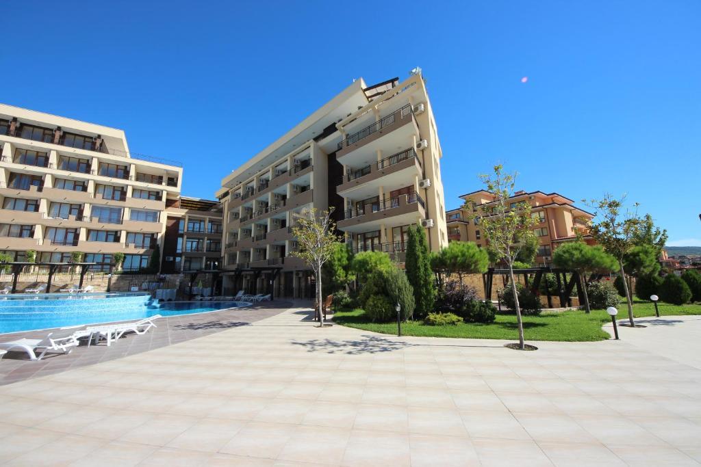 Menada Luxor Apartments Sveti Vlas Eksteriør billede