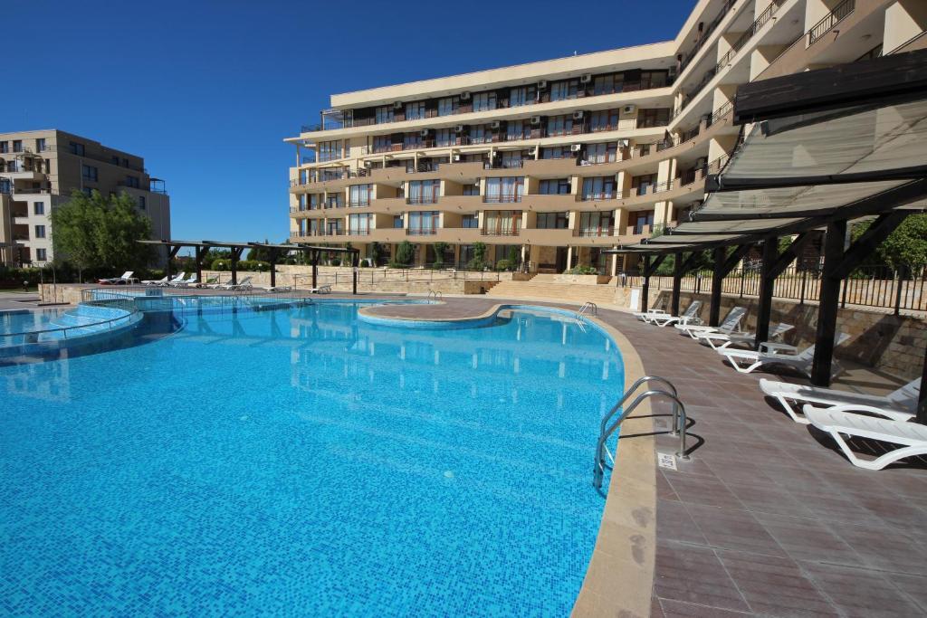 Menada Luxor Apartments Sveti Vlas Eksteriør billede