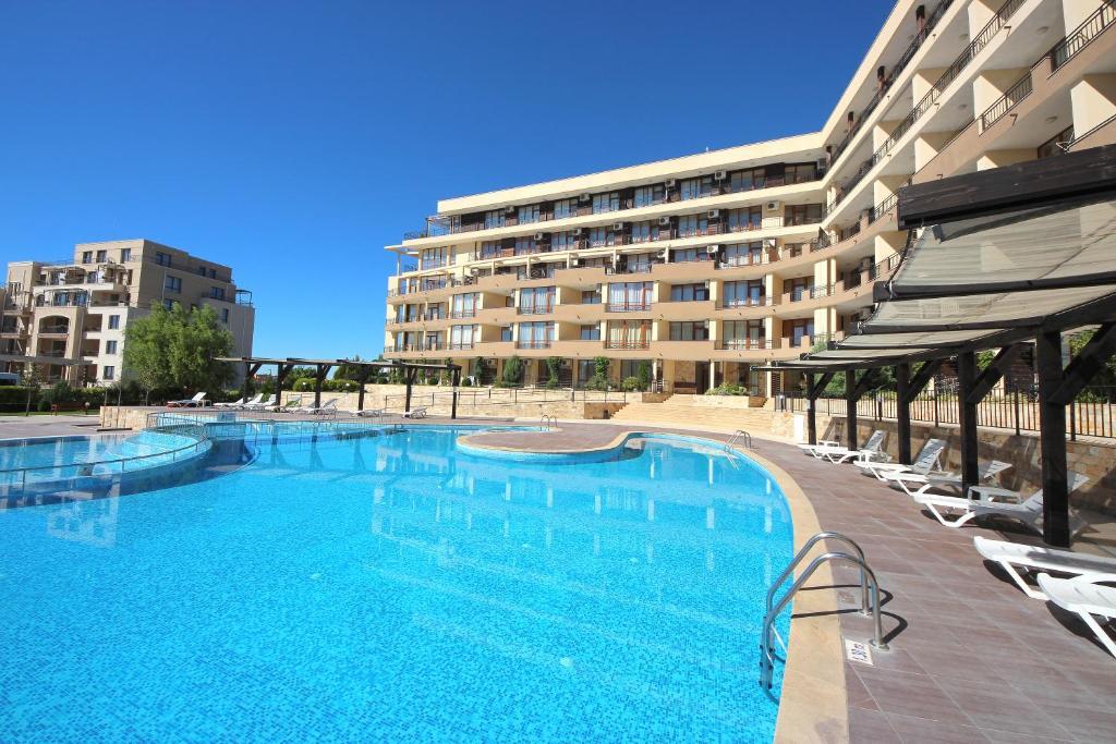 Menada Luxor Apartments Sveti Vlas Eksteriør billede